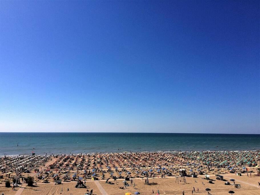 Condominio Bel Sole Бибионе Экстерьер фото